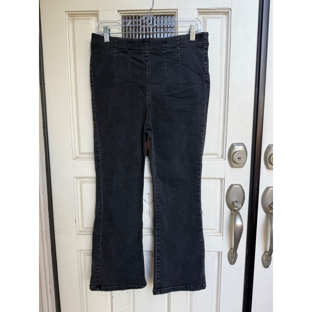 Free People Women's Black Wash Flare Leg Pull On Jeans Size 30‎